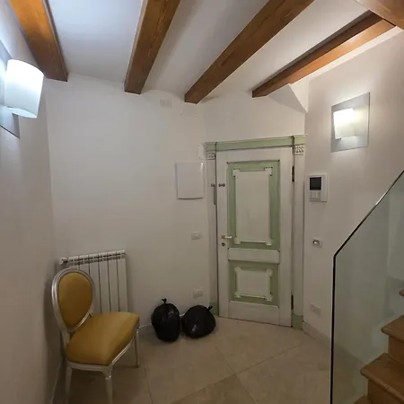 Via Sestiere Castello 5375 Apartamento